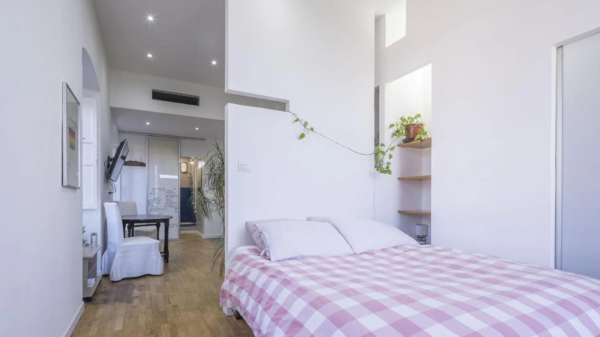Central Cozy Nest With Parking, Bogliasco Italien