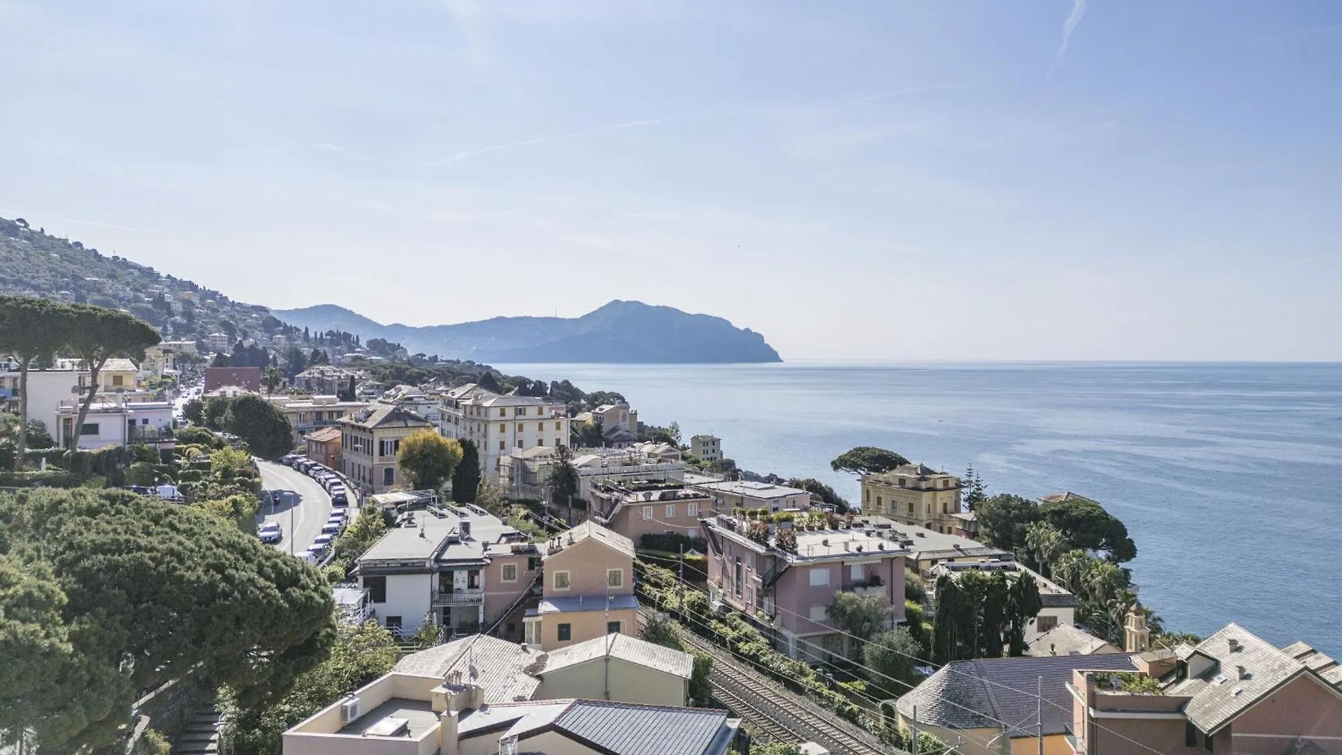 Apartment Central Cozy Nest With Parking, Bogliasco